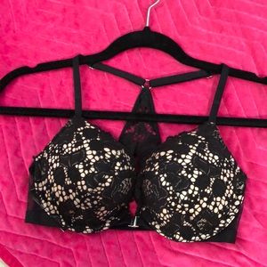 Victoria’s Secret bra 32C NWOT